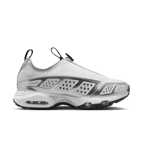 NIKE Air Max Sndr SE Womens Sneakers